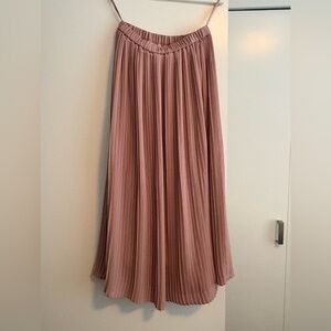 Uniqlo Pink Pleated Maxi Skirt